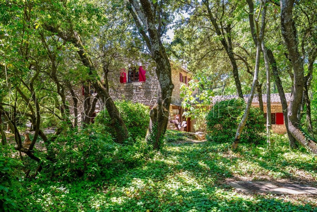 House in Lacoste, Provence-Alpes-Côte d'Azur, France 3 - 17303119