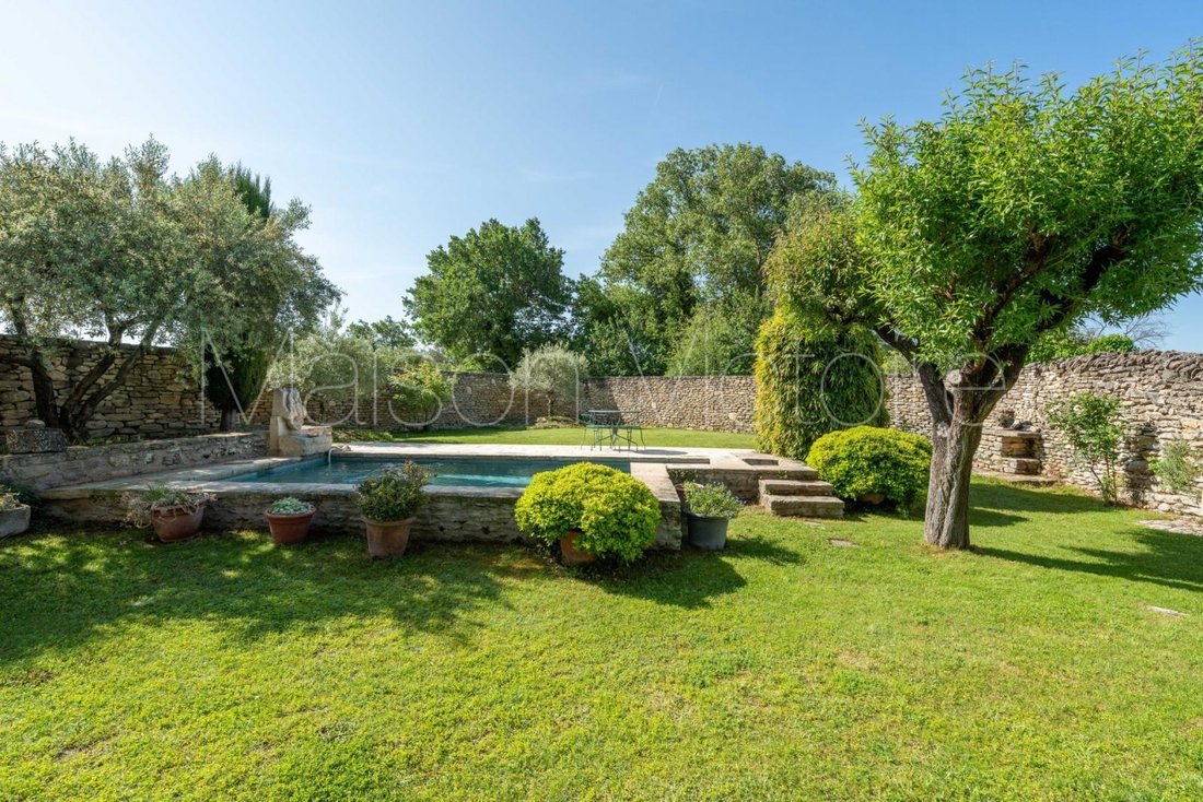 House in Gordes, Provence-Alpes-Côte d'Azur, France 2 - 17303265