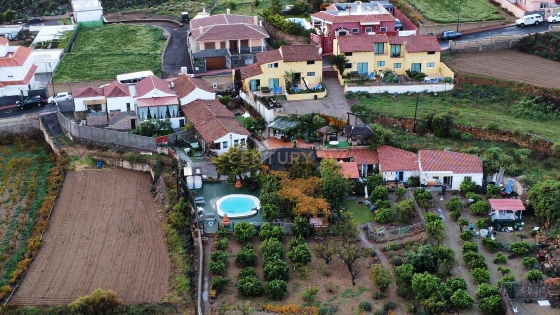 Villa in San Miguel de Abona, Canary Islands, Spain 1 - 17302493