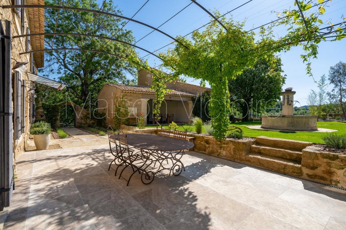 House in Oppède, Provence-Alpes-Côte d'Azur, France 2 - 17303106