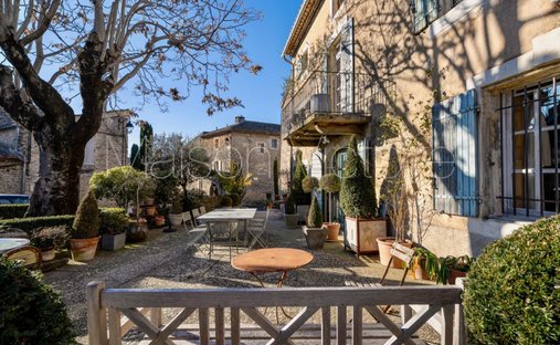 House in Cabrières-d'Avignon, Provence-Alpes-Côte d'Azur, France 1