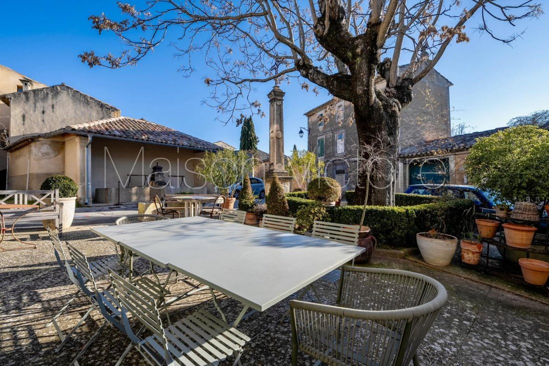 House in Cabrières-d'Avignon, Provence-Alpes-Côte d'Azur, France 4 - 17303084