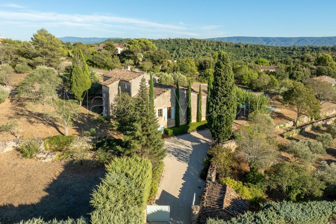 House in Gordes, Provence-Alpes-Côte d'Azur, France 1 - 17303042