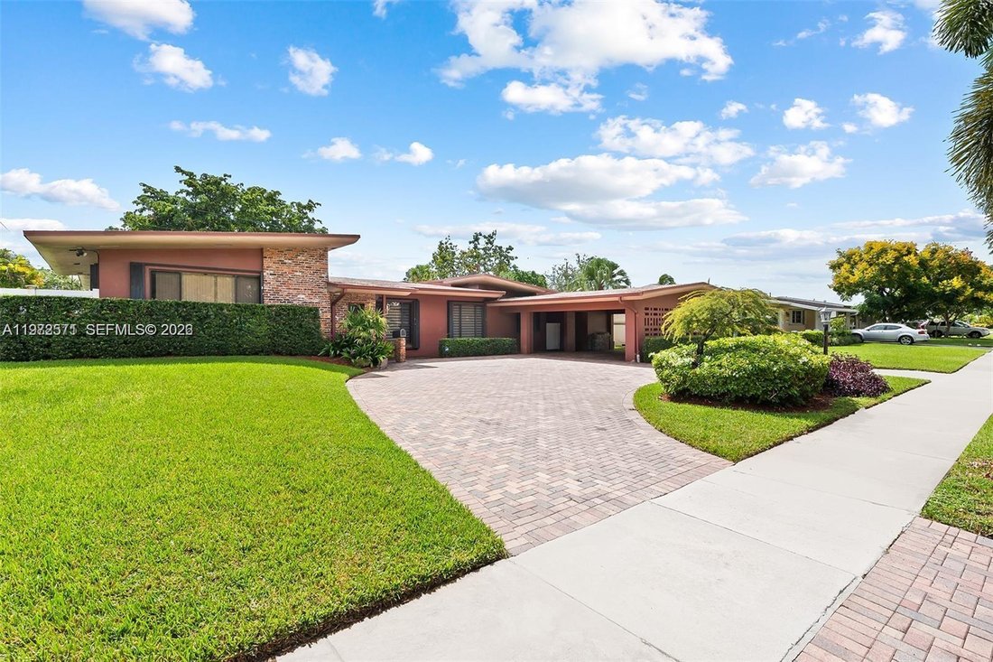 House in Hollywood, Florida, United States 2 - 17305411
