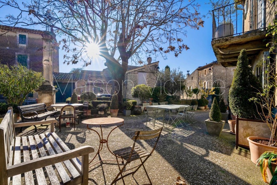 House in Cabrières-d'Avignon, Provence-Alpes-Côte d'Azur, France 2 - 17303084