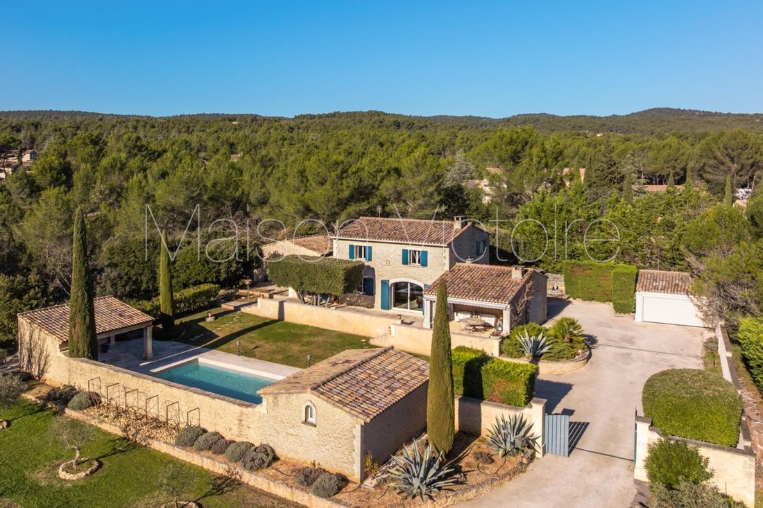 House in Cabrières-d'Avignon, Provence-Alpes-Côte d'Azur, France 1 - 17303006