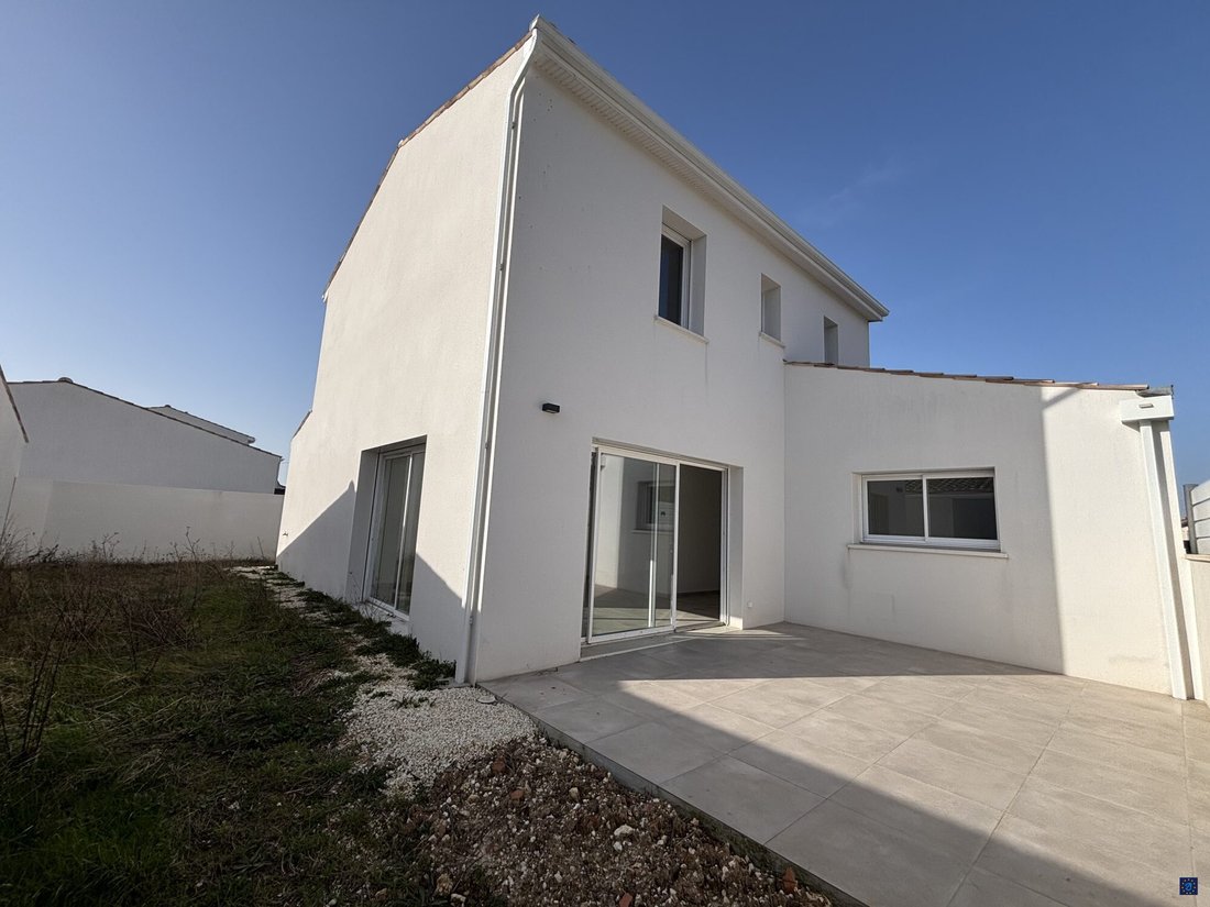 House in Saint-Palais-sur-Mer, Nouvelle-Aquitaine, France 1 - 17306934