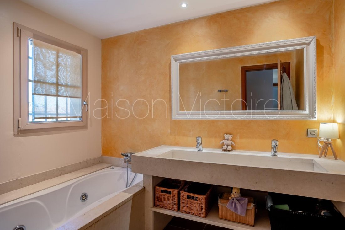 House in Maubec, Provence-Alpes-Côte d'Azur, France 5 - 17303262
