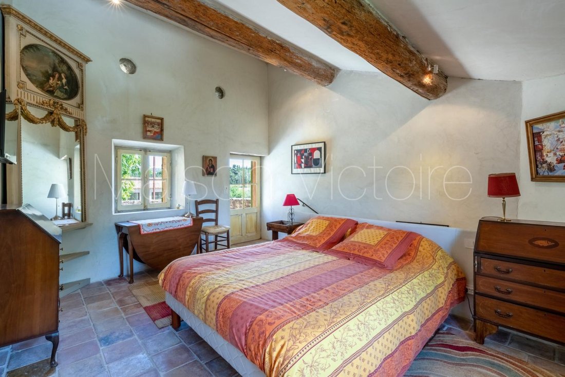 House in Gordes, Provence-Alpes-Côte d'Azur, France 4 - 17303265