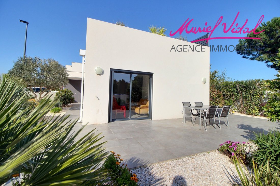 Villa in Saint-Cyprien, Occitania, France 2 - 17305047
