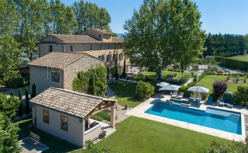 House in Nevons-route d'Apt, L'Isle-sur-la-Sorgue, France 1