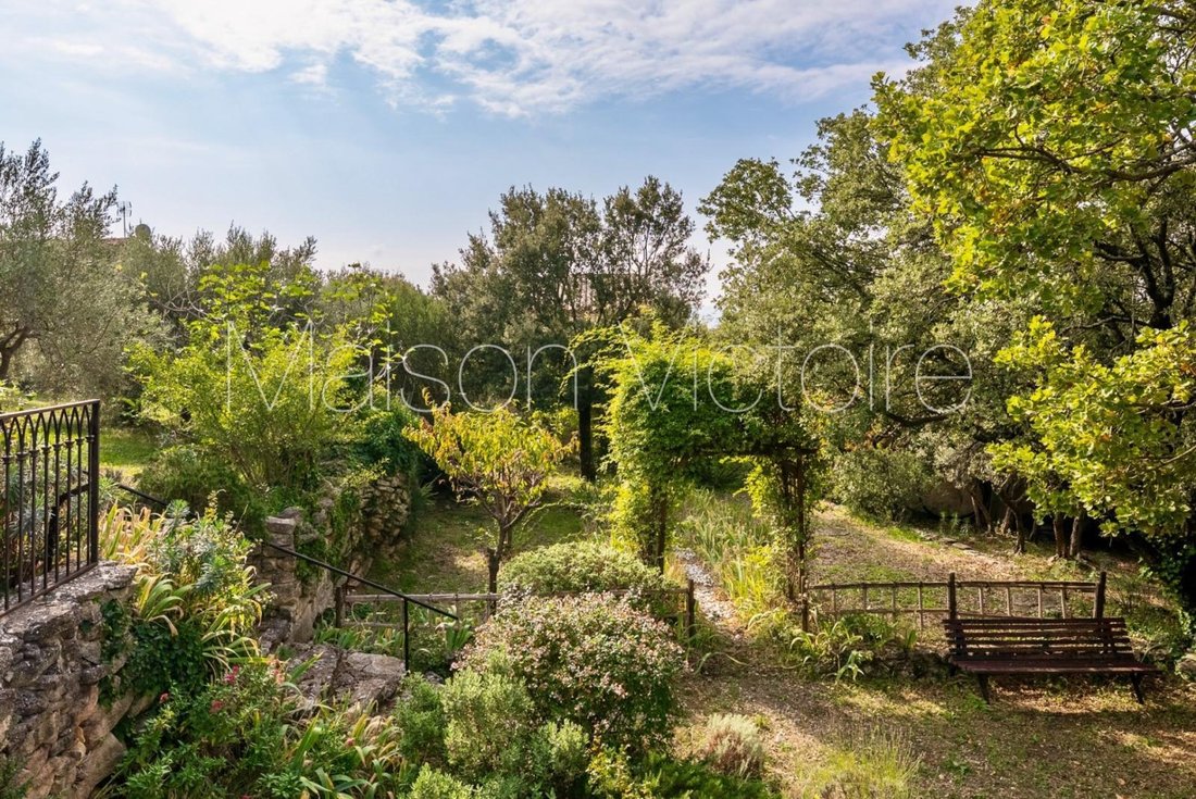 House in Gordes, Provence-Alpes-Côte d'Azur, France 5 - 17303115