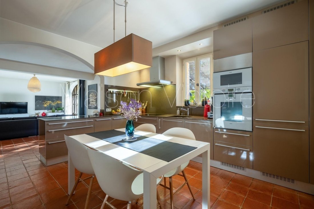 House in Cabrières-d'Avignon, Provence-Alpes-Côte d'Azur, France 5 - 17303162