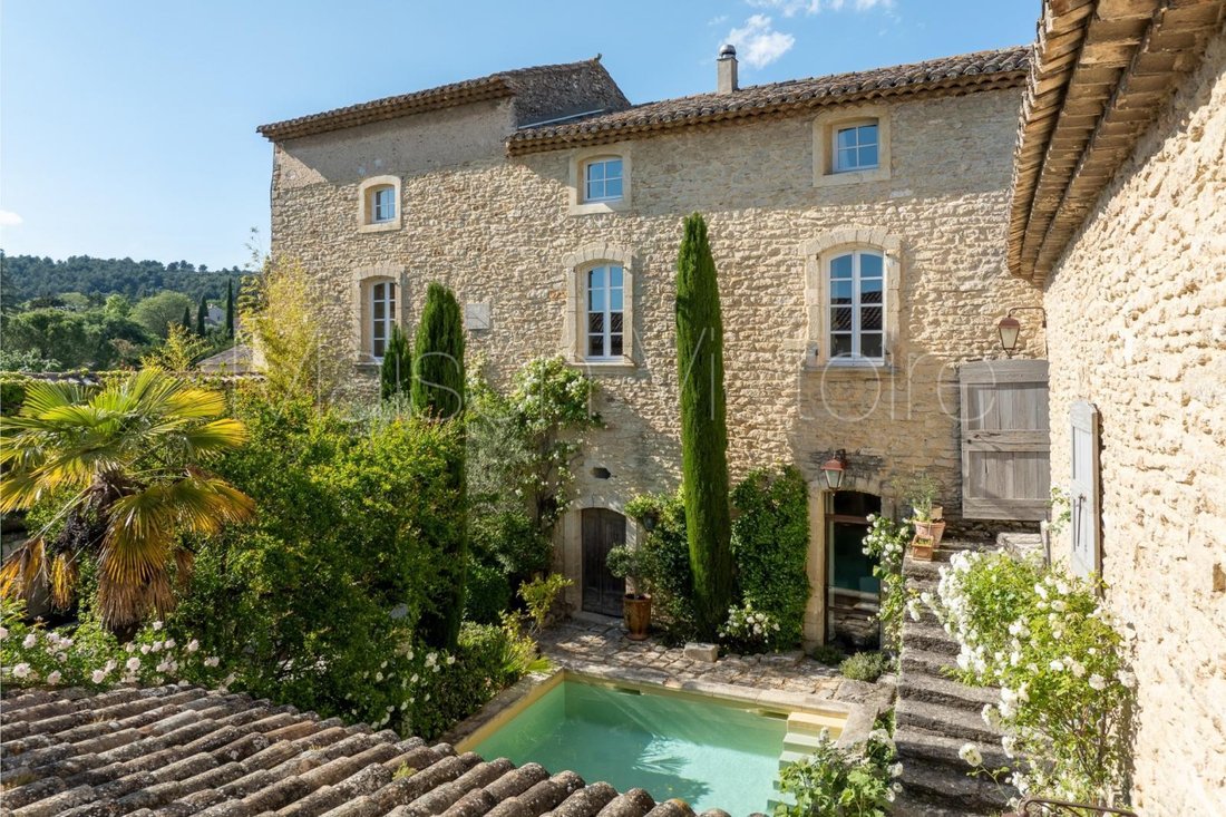 House in Cabrières-d'Avignon, Provence-Alpes-Côte d'Azur, France 1 - 17303121