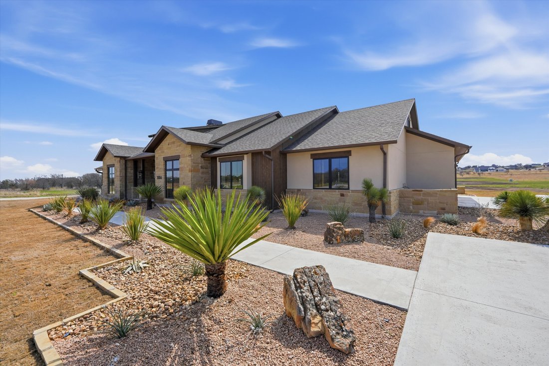 House in Aledo, Texas, United States 2 - 17303095