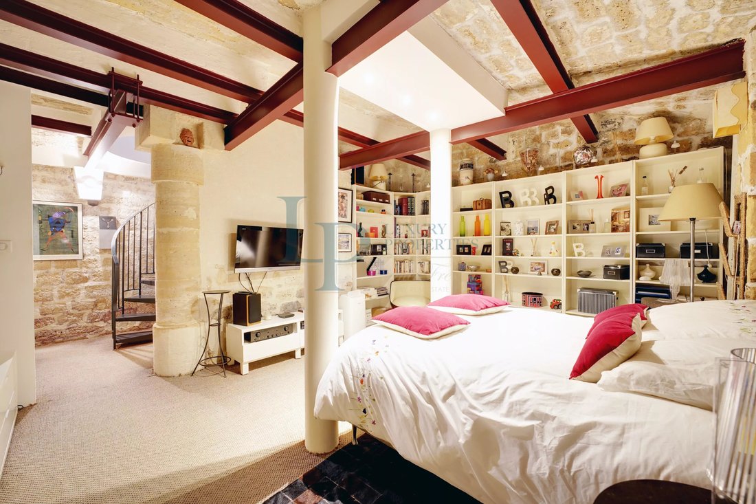 Apartment in Archives, Paris 3e Arrondissement, Paris 3 - 17302720