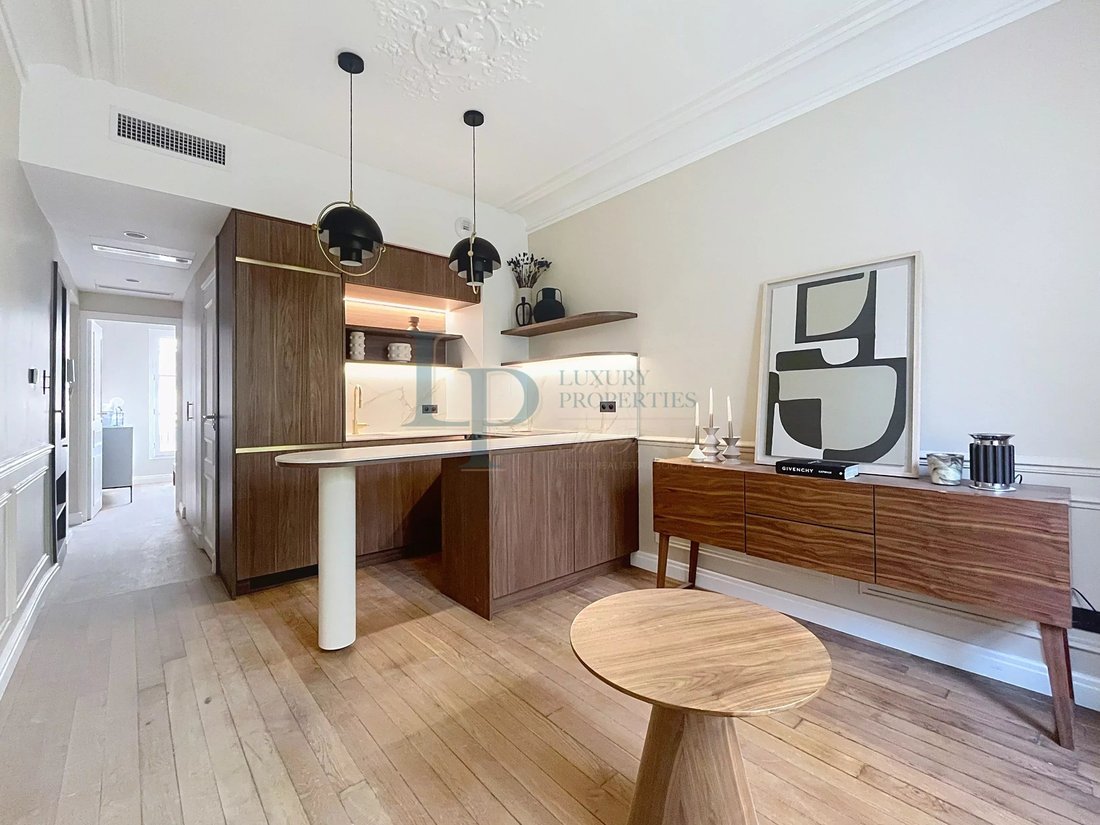 Apartment in Saint Philippe du Roule, Paris 8e Arrondissement, Paris 4 - 16923618