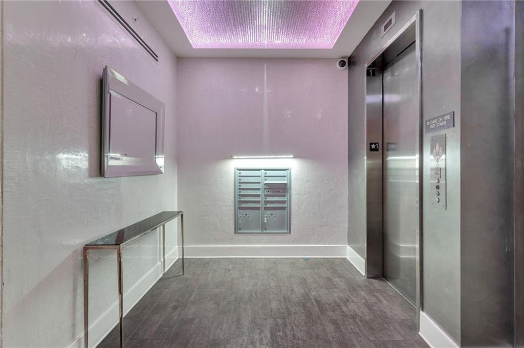 Condo in New Orleans, Louisiana, United States 5 - 17304043