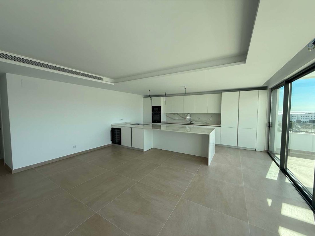 Apartment in Estepona, Andalusia, Spain 2 - 17303857