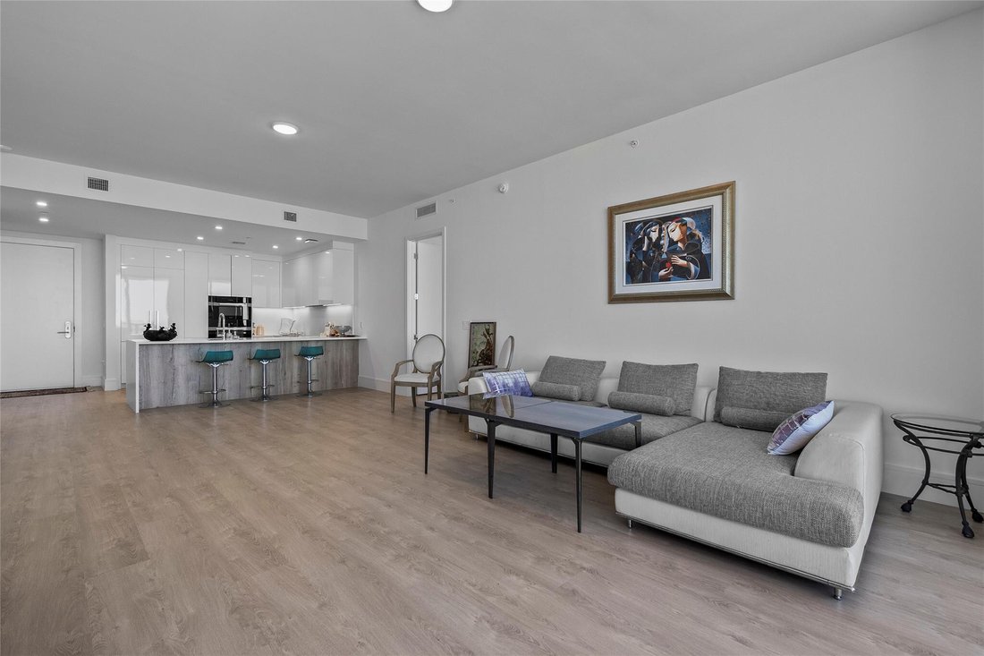 Condo in Lake Park, Florida, United States 5 - 17302115