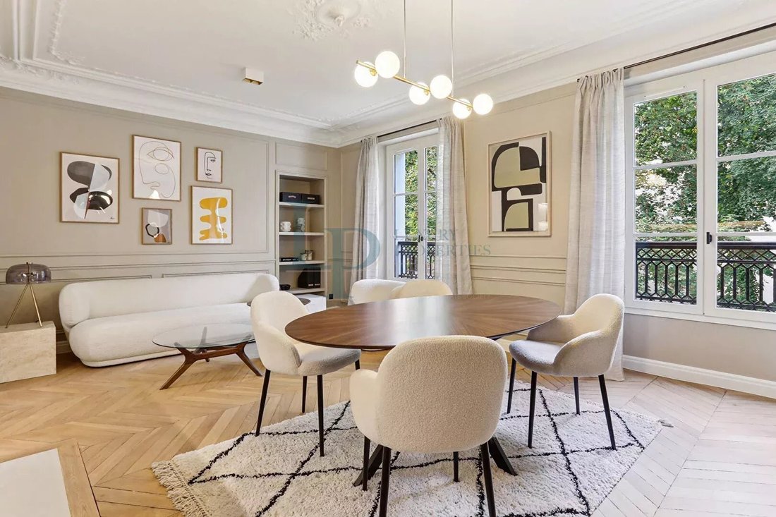 Apartment in Saint Philippe du Roule, Paris 8e Arrondissement, Paris 3 - 17302728
