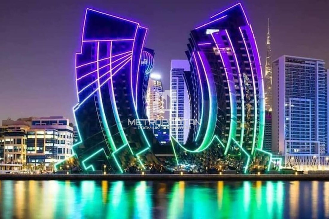 Apartment in Business Bay, Dubai, United Arab Emirates 1 - 17303444