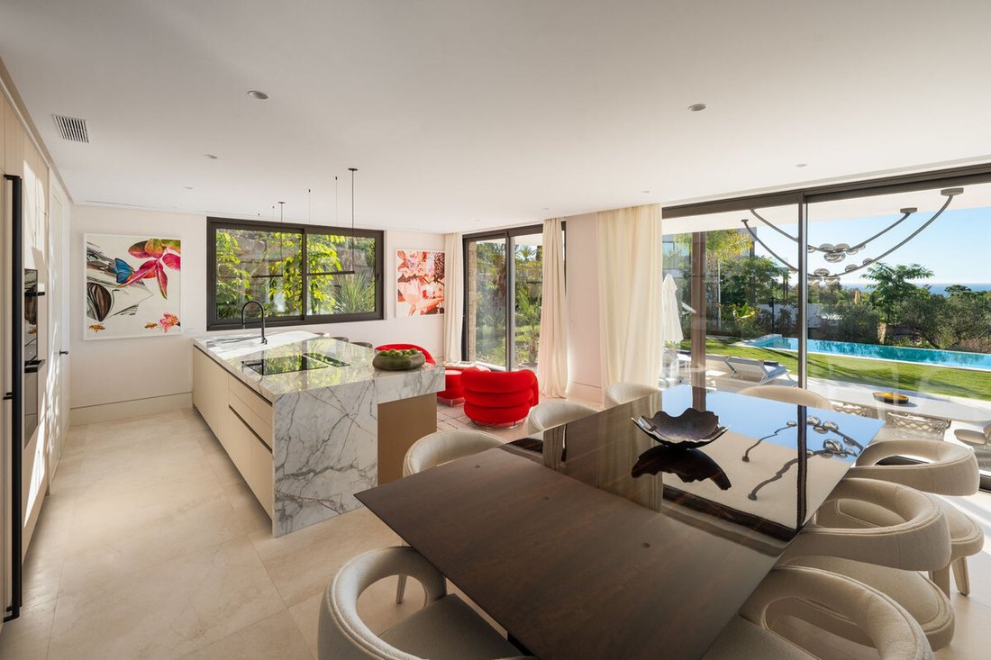 Villa in Puerto Banus, Marbella, Spain 2 - 17303149