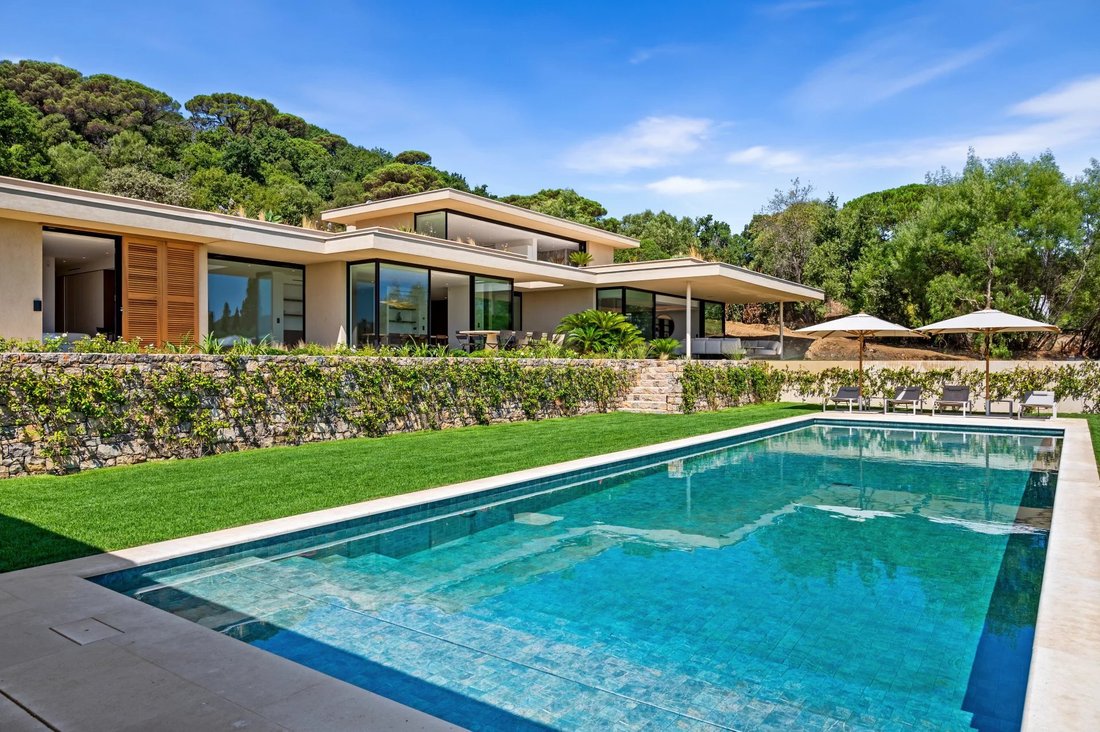 Villa in Ramatuelle, Provence-Alpes-Côte d'Azur, France 4 - 16055477