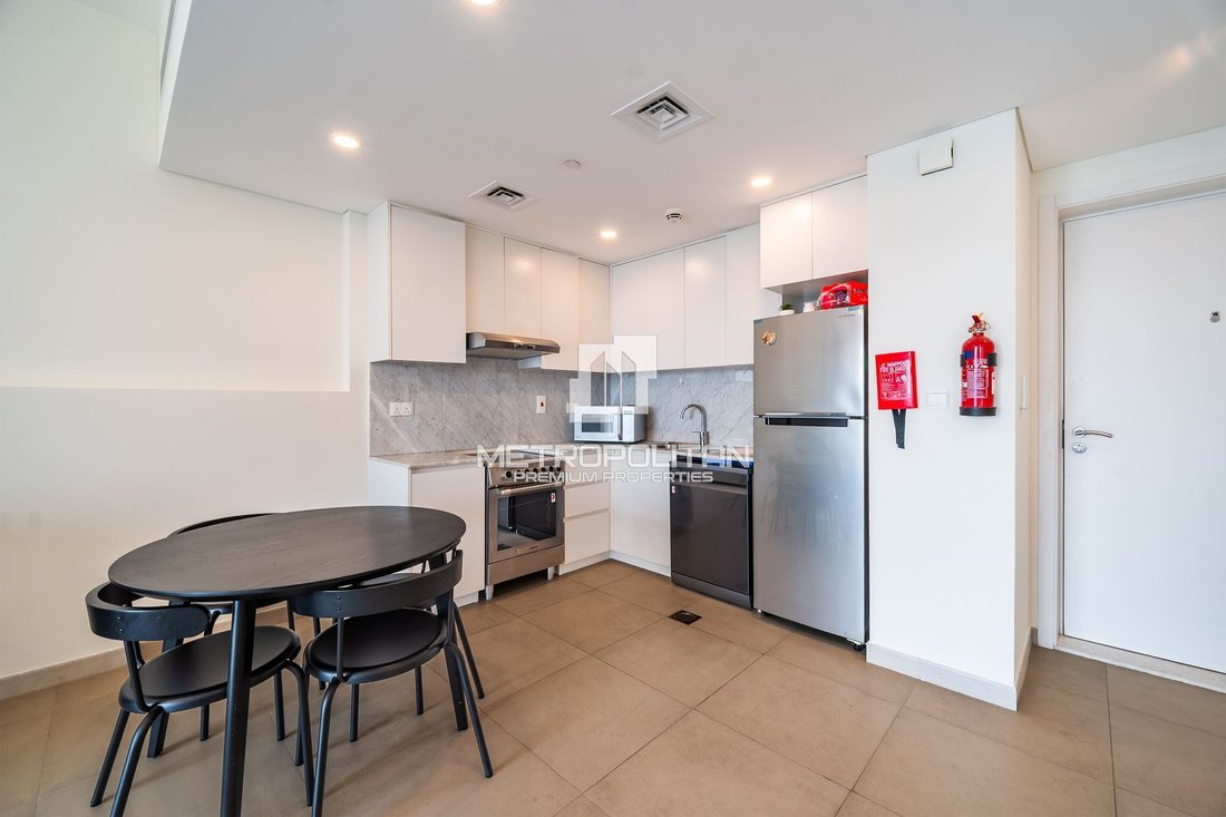 Apartment in Umm Suqeim, Dubai, United Arab Emirates 5 - 17303443