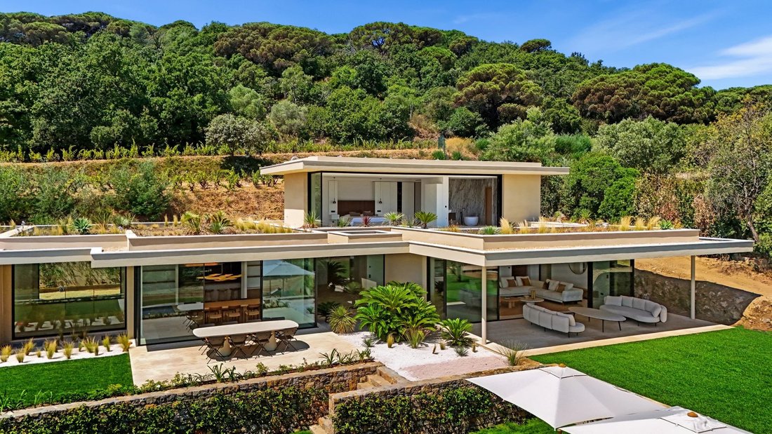Villa in Ramatuelle, Provence-Alpes-Côte d'Azur, France 3 - 16055477