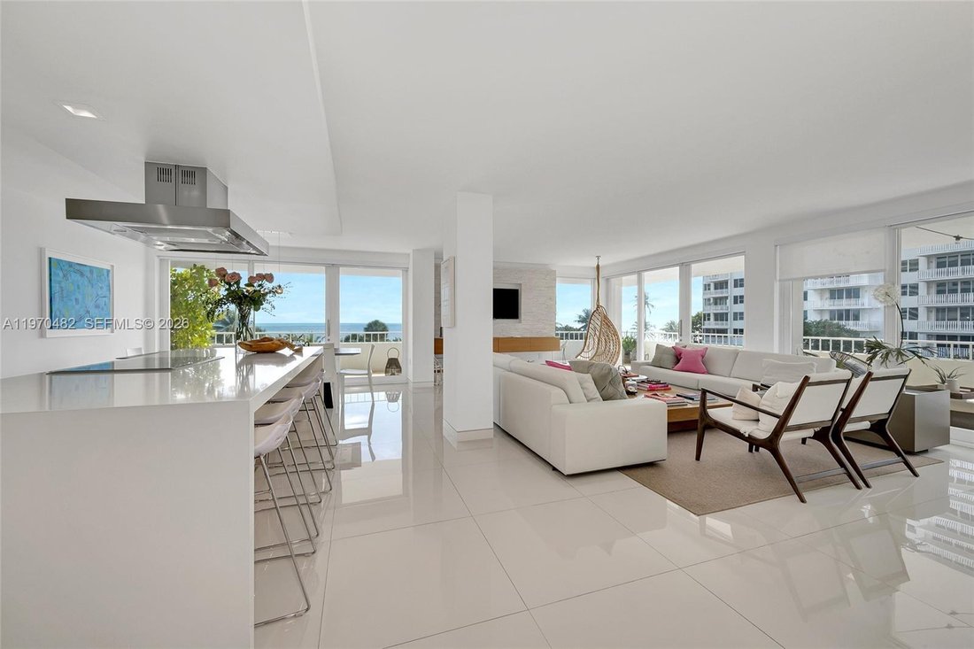 Condo in Key Biscayne, Florida, United States 2 - 17302183
