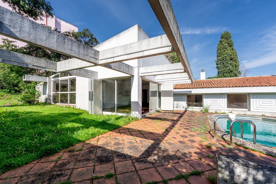 House in Carnaxide e Queijas, Lisbon, Portugal 1 - 17306596