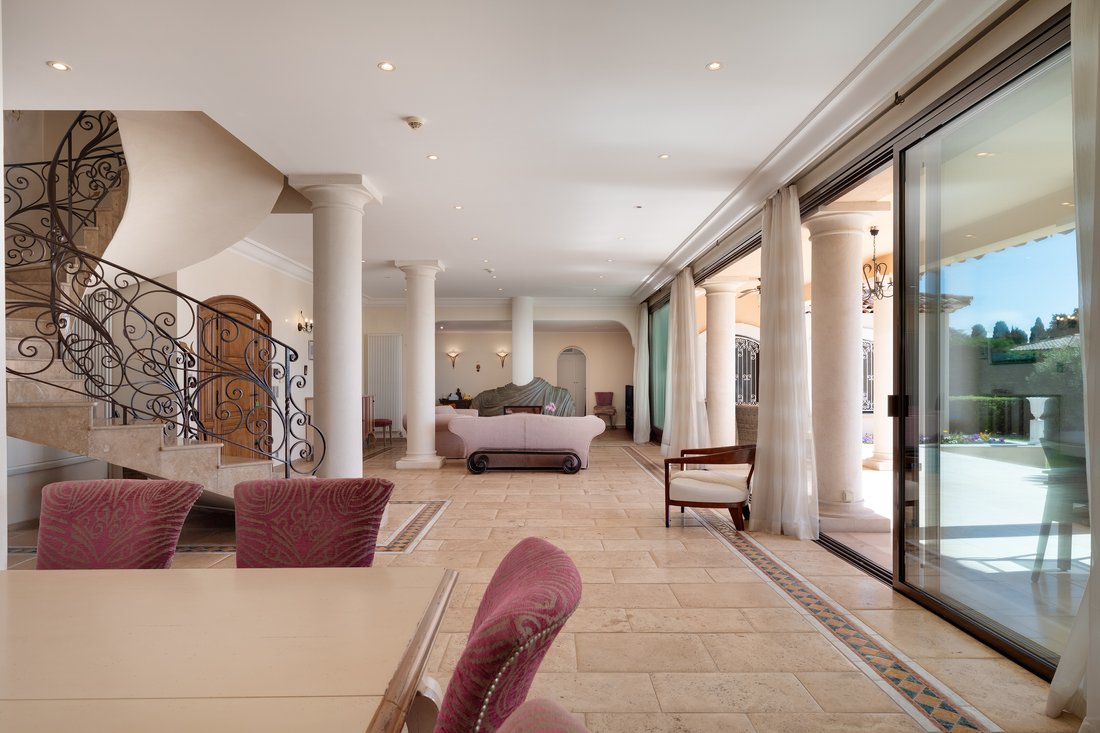 House in Antibes, Provence-Alpes-Côte d'Azur, France 4 - 15422054