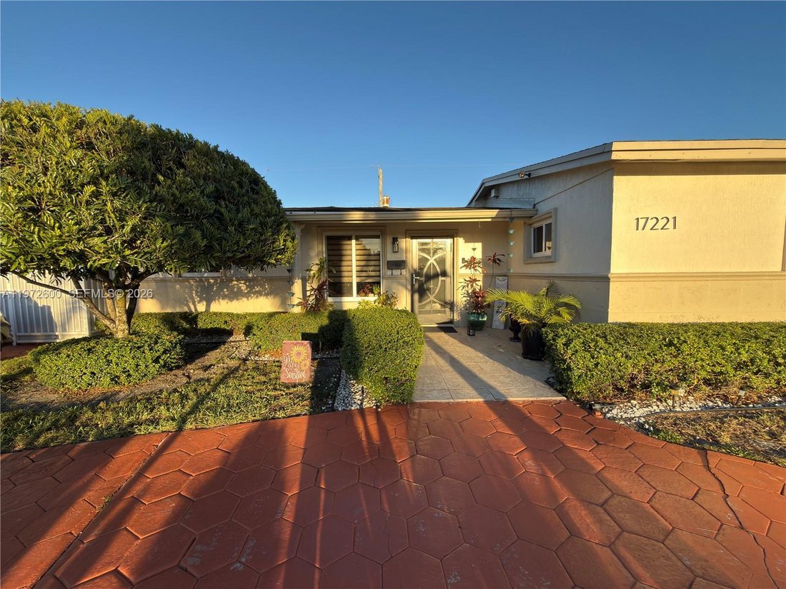 House in Hialeah, Florida, United States 2 - 17302173