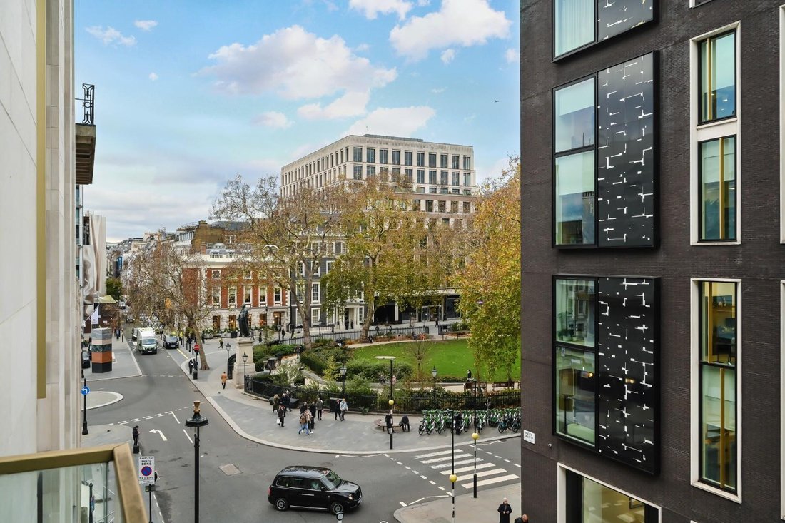 Apartment in Mayfair, Westminster, England 4 - 17303853