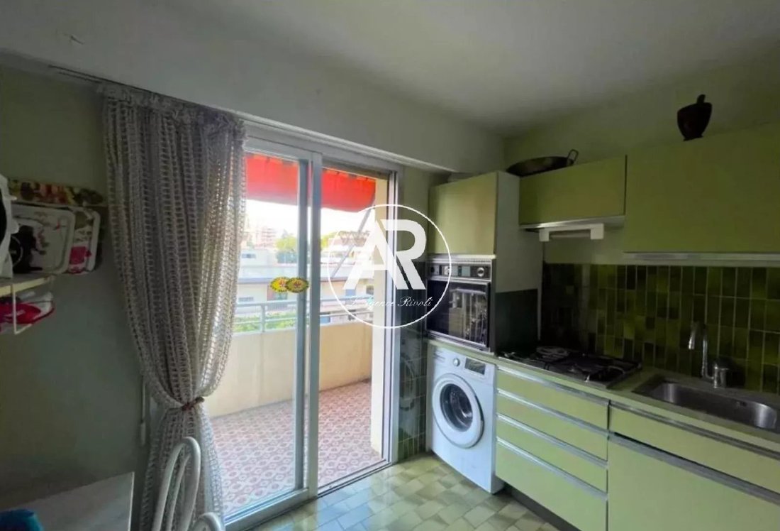 Apartment in Saint-Laurent-du-Var, Provence-Alpes-Côte d'Azur, France 3 - 17302570