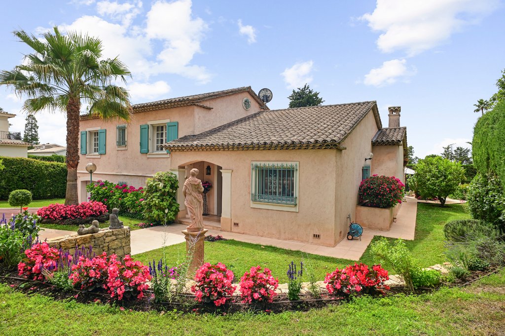 House in Mougins, Provence-Alpes-Côte d'Azur, France 2 - 14403159