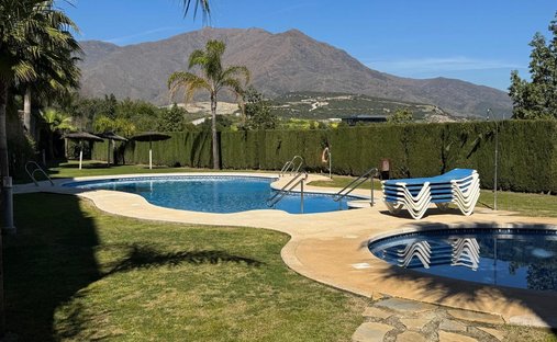 Villa à Estepona, Andalousie, Espagne 1