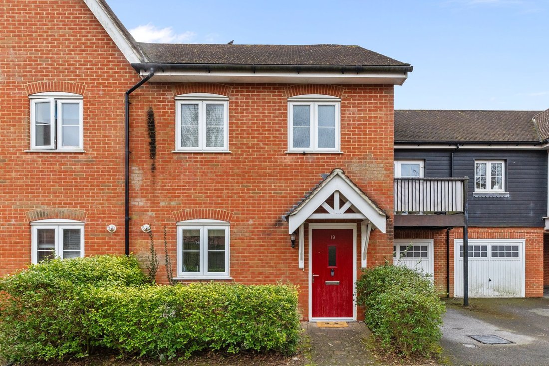 House in Broadbridge Heath, England 1 - 17302849