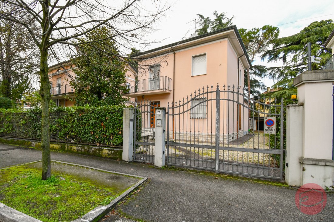 Villa in Center, Cesena, Emilia-Romagna 1 - 17306462
