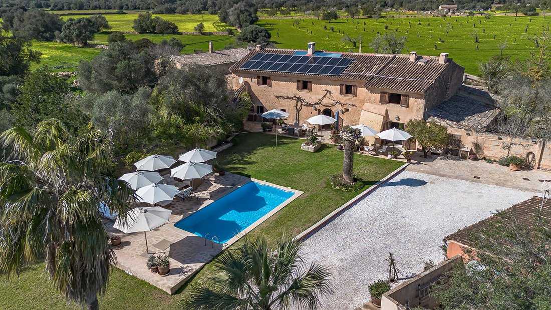 Finca in Llucmajor, Balearic Islands, Spain 1 - 17302601