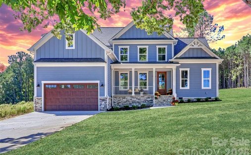 House in Lake Norman of Catawba, North Carolina, United States 1