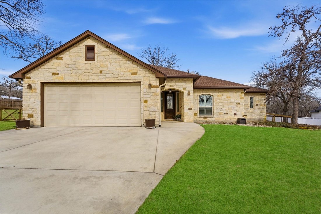 House in La Vernia, Texas, United States 1 - 17305758