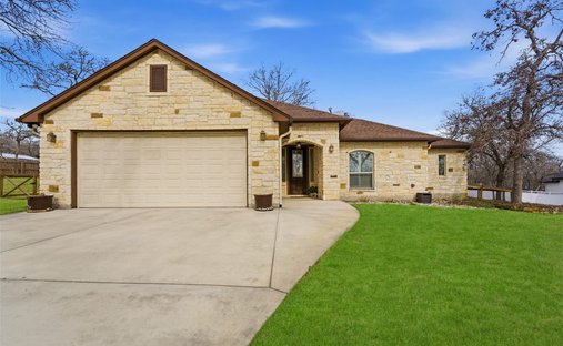 House in La Vernia, Texas, United States 1