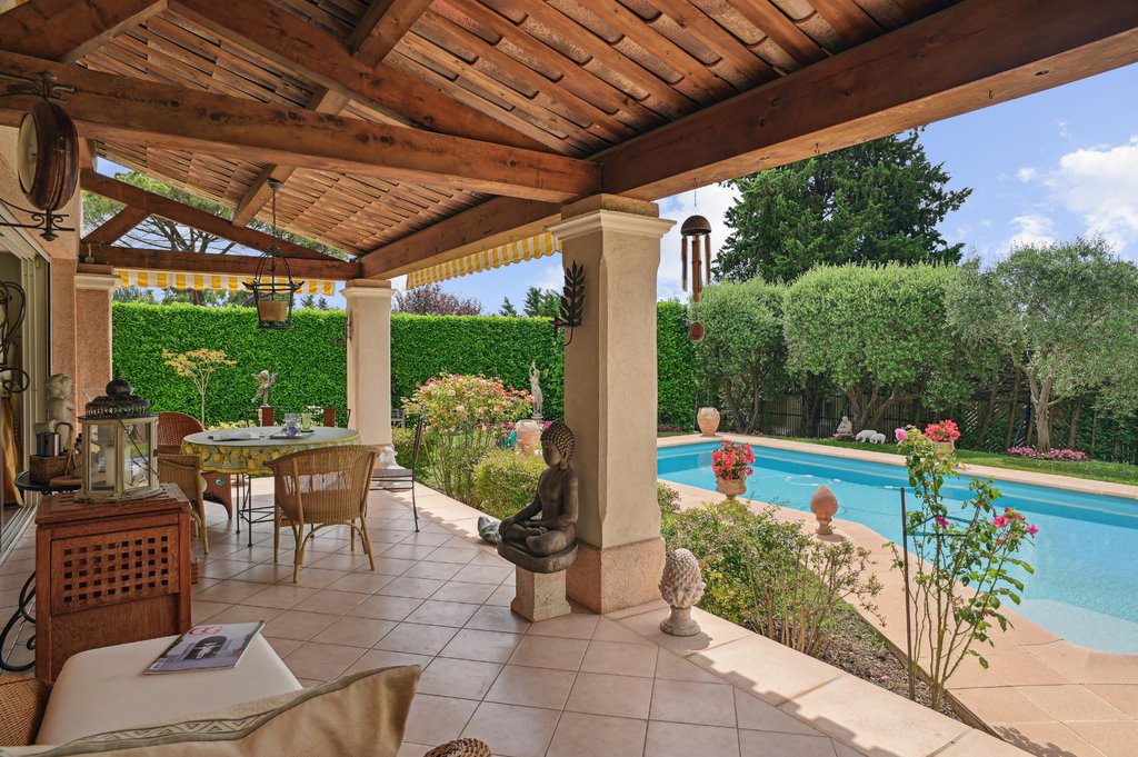 House in Mougins, Provence-Alpes-Côte d'Azur, France 3 - 14403159
