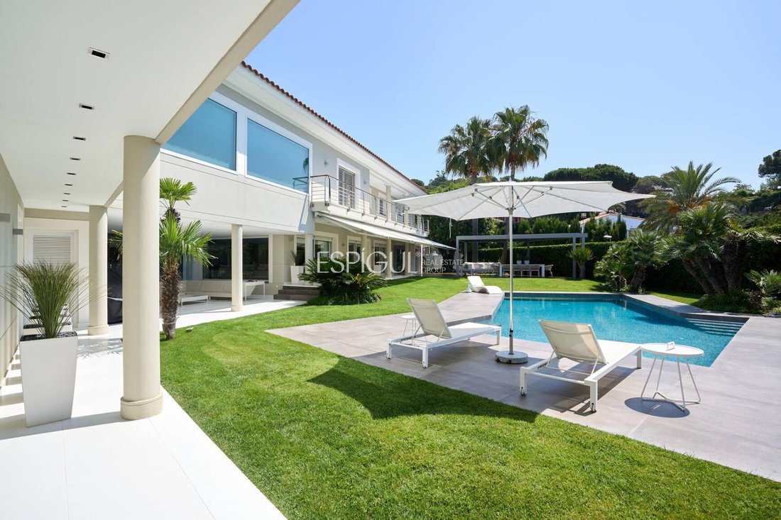 Villa in Sant Pol de Mar, Catalonia, Spain 2 - 17303964