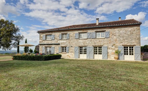 House in Castelnau-de-Montmiral, Occitania, France 1
