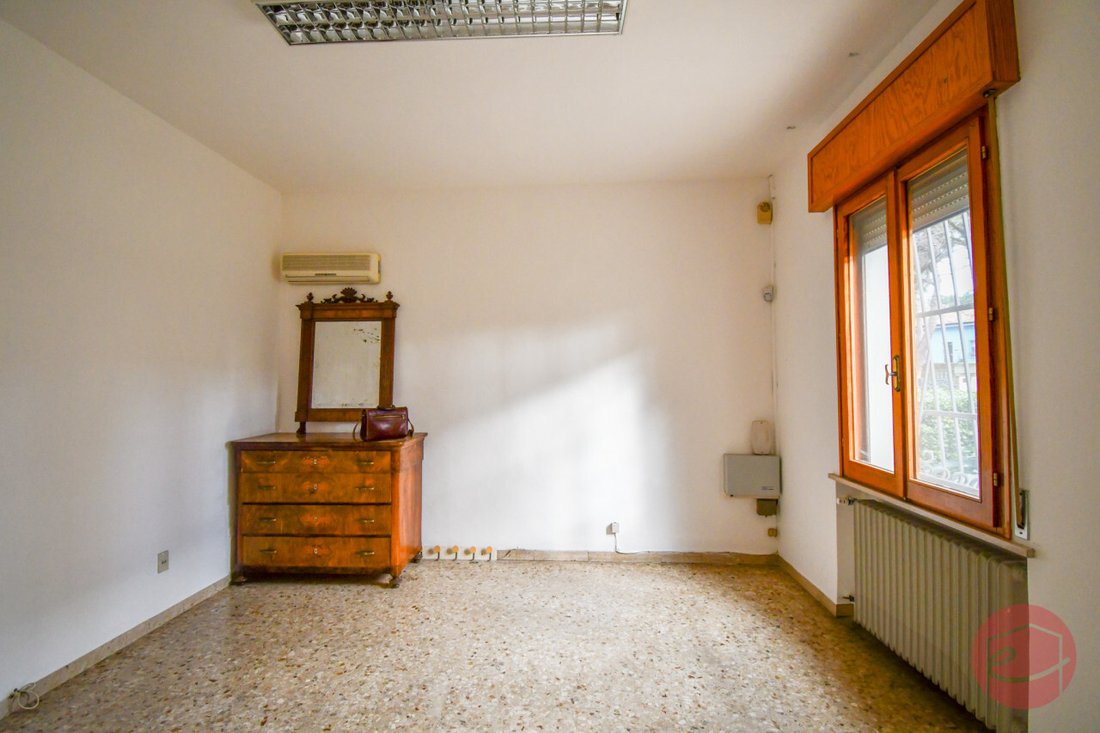 Villa in Center, Cesena, Emilia-Romagna 4 - 17306462