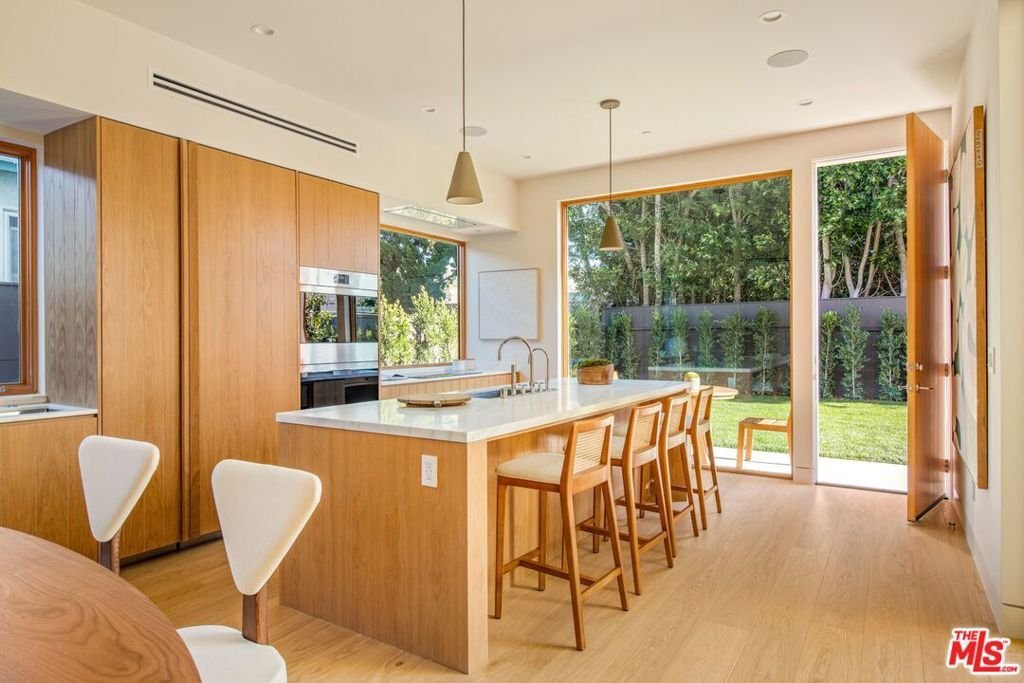 House in Los Angeles, California, United States 3 - 17305019