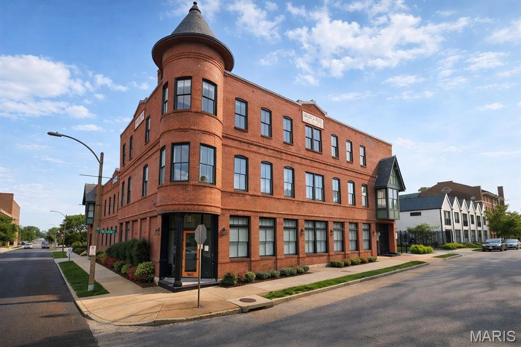 St. Louis, Missouri, United States 3 - 17304065